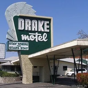 Drake 2* Nashville